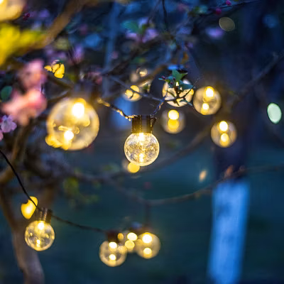 Lumière de pelouse de panneau solaire de jardin de LED intelligente moderne Simple pour la cour imperméable extérieure de borne de paysage de poteau de 3m